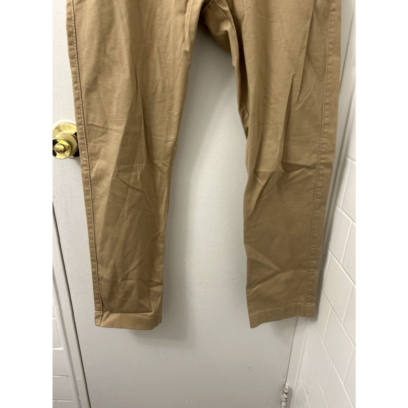 Vintage J Crew Flex Slim Chino Pants Mens 30x30 Khaki Tan Cotton-Blend Stretch Flat Front Zipper Button NWT Slim Tapered Casual Workwear Size US 30 / EU 46 - 3 Thumbnail