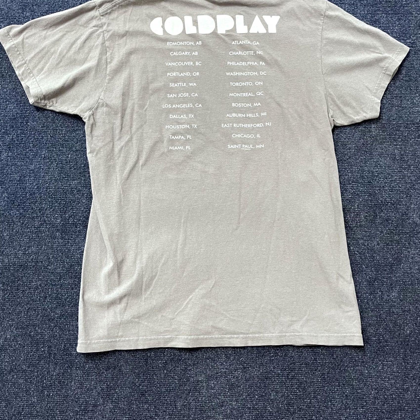 Vintage VINTAGE Coldplay Shirt Mens Small Gray Tour Cities Graphic Concert Band Tee Bay Island Size US S / EU 44-46 / 1 - 3 Thumbnail