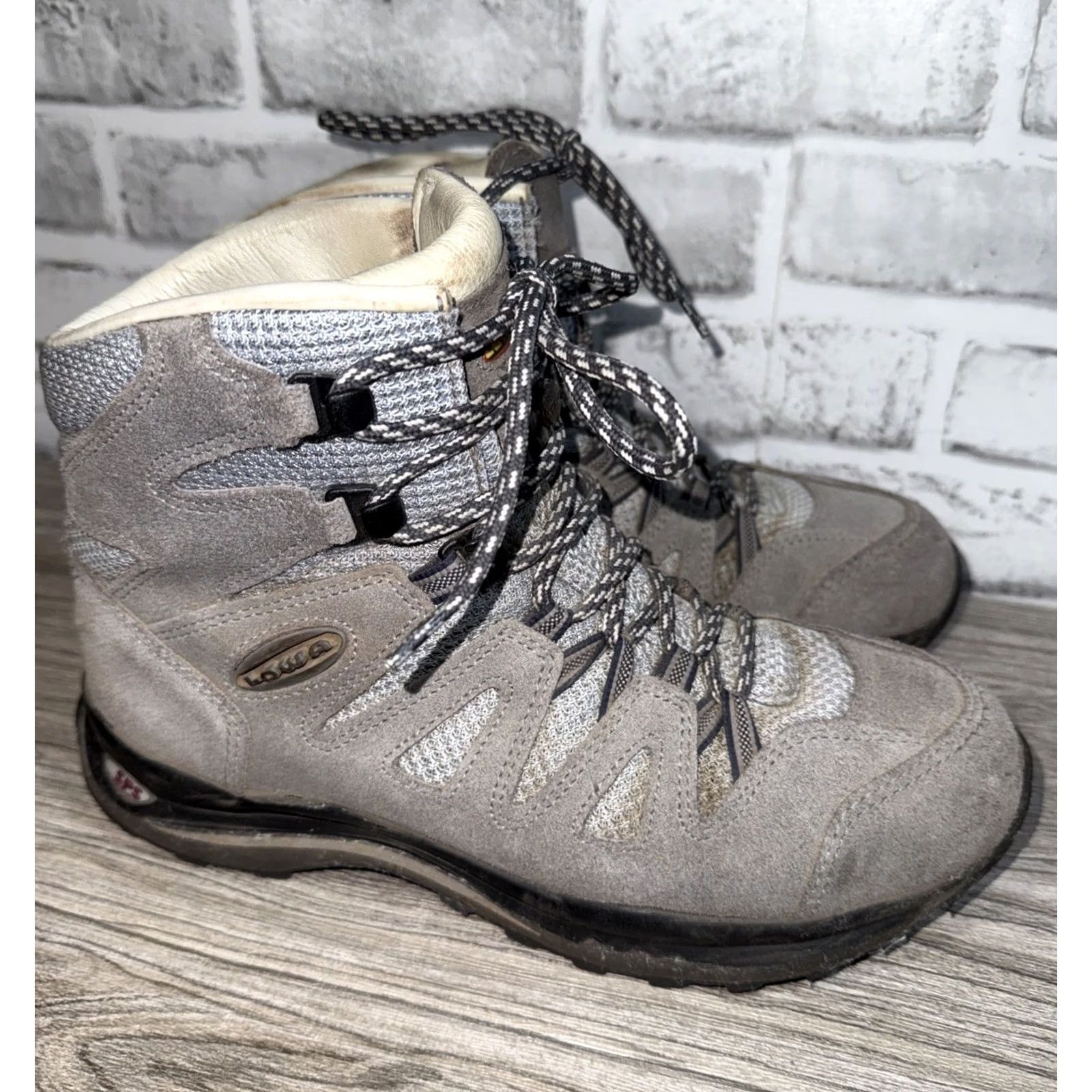 LOWA LOWA Boots Womens Gray Suede Hiking ITALY Size US 8 / IT 38 - 2 Thumbnail