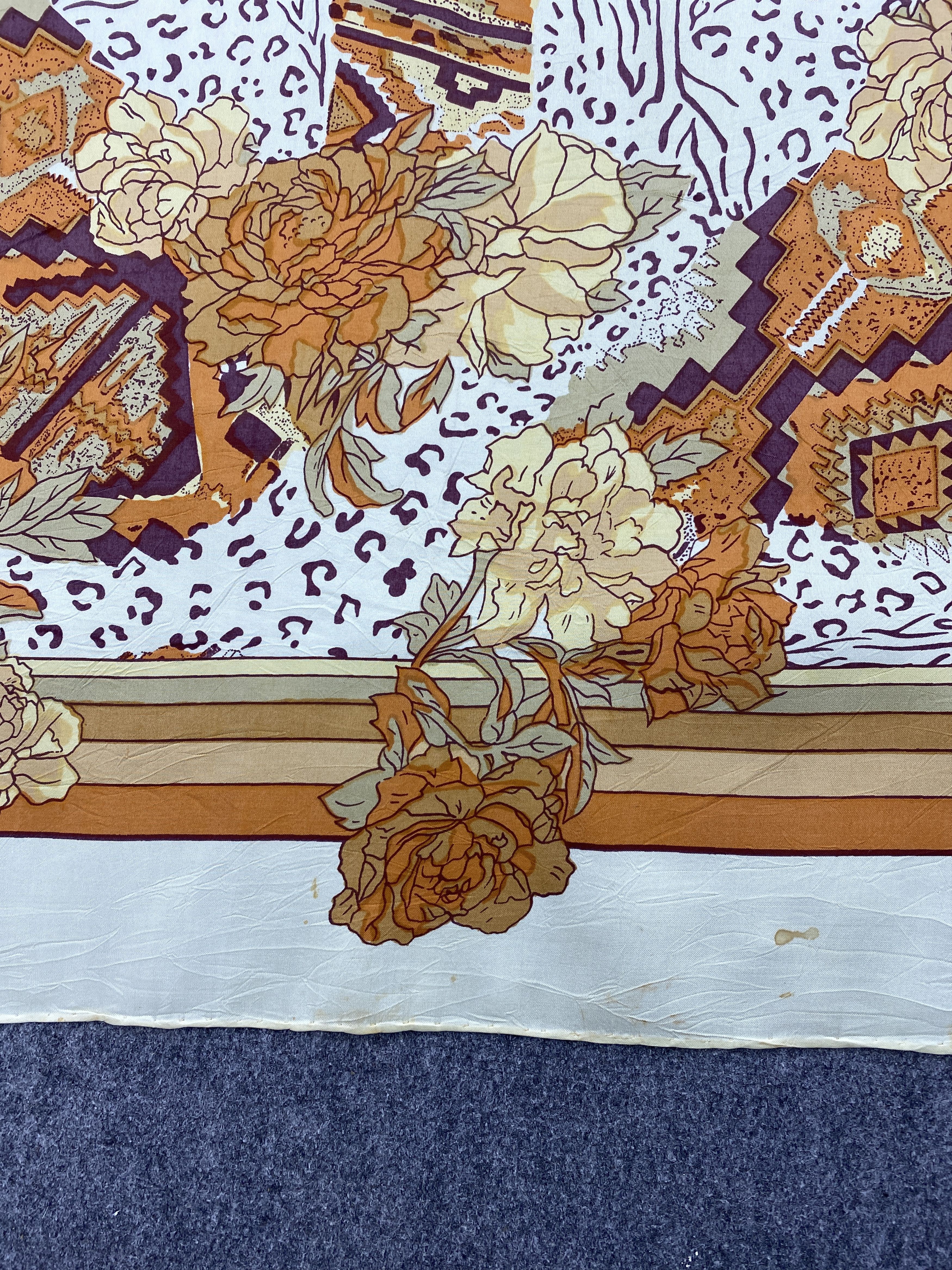 Japanese Brand Japan Geometrical Floral Silk Shawl / Silk Scarf SN0222 Size ONE SIZE - 5 Thumbnail