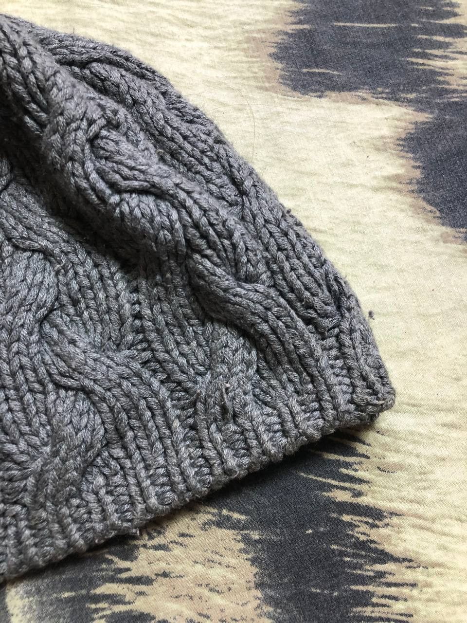 Ugg UGG Australia Wool Cable Knit Hat Size ONE SIZE - 7 Thumbnail