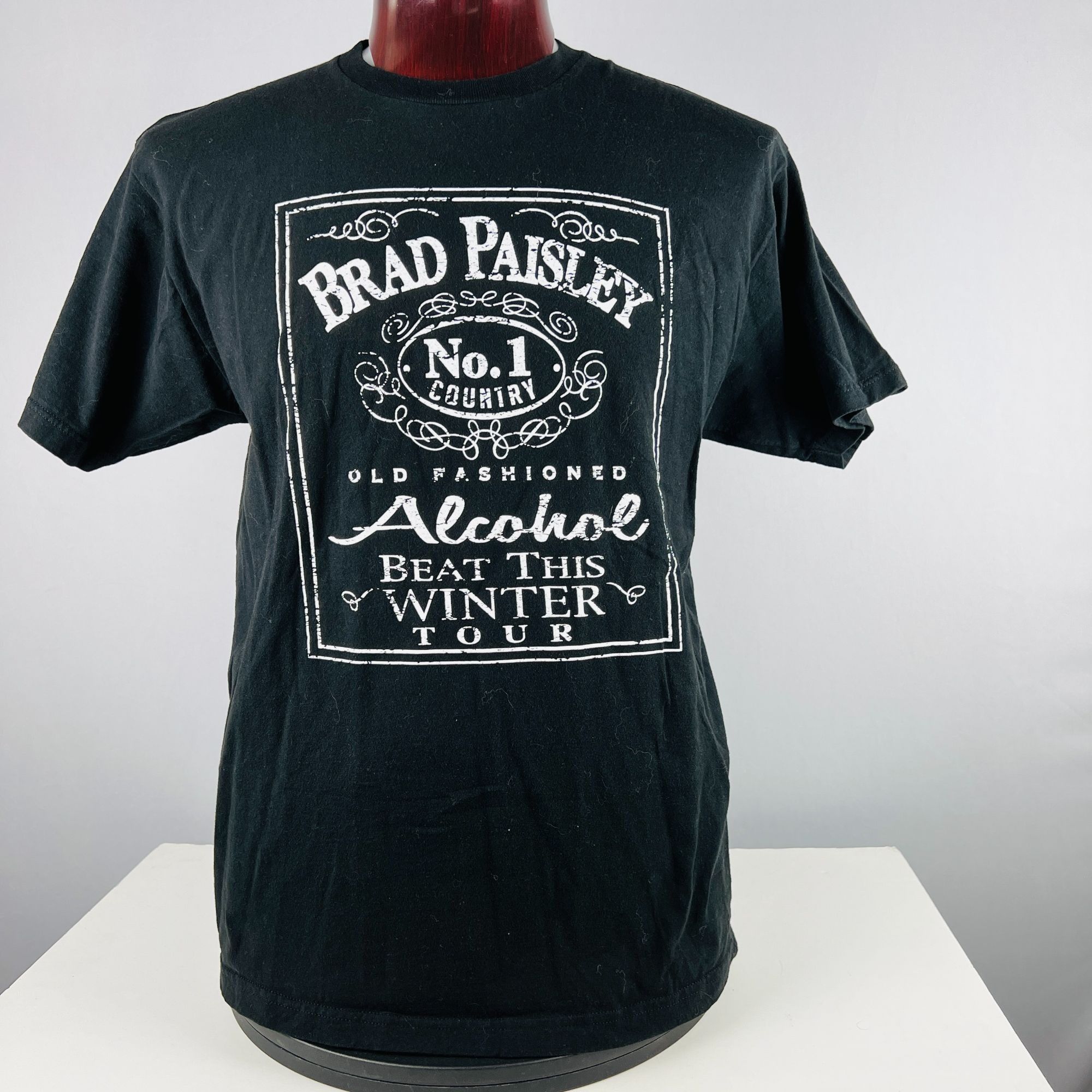 Tultex Brad Paisley ALCOHOL Beat This Winter Tour Concert XL T-Shir Size US XL / EU 56 / 4 - 1 Thumbnail