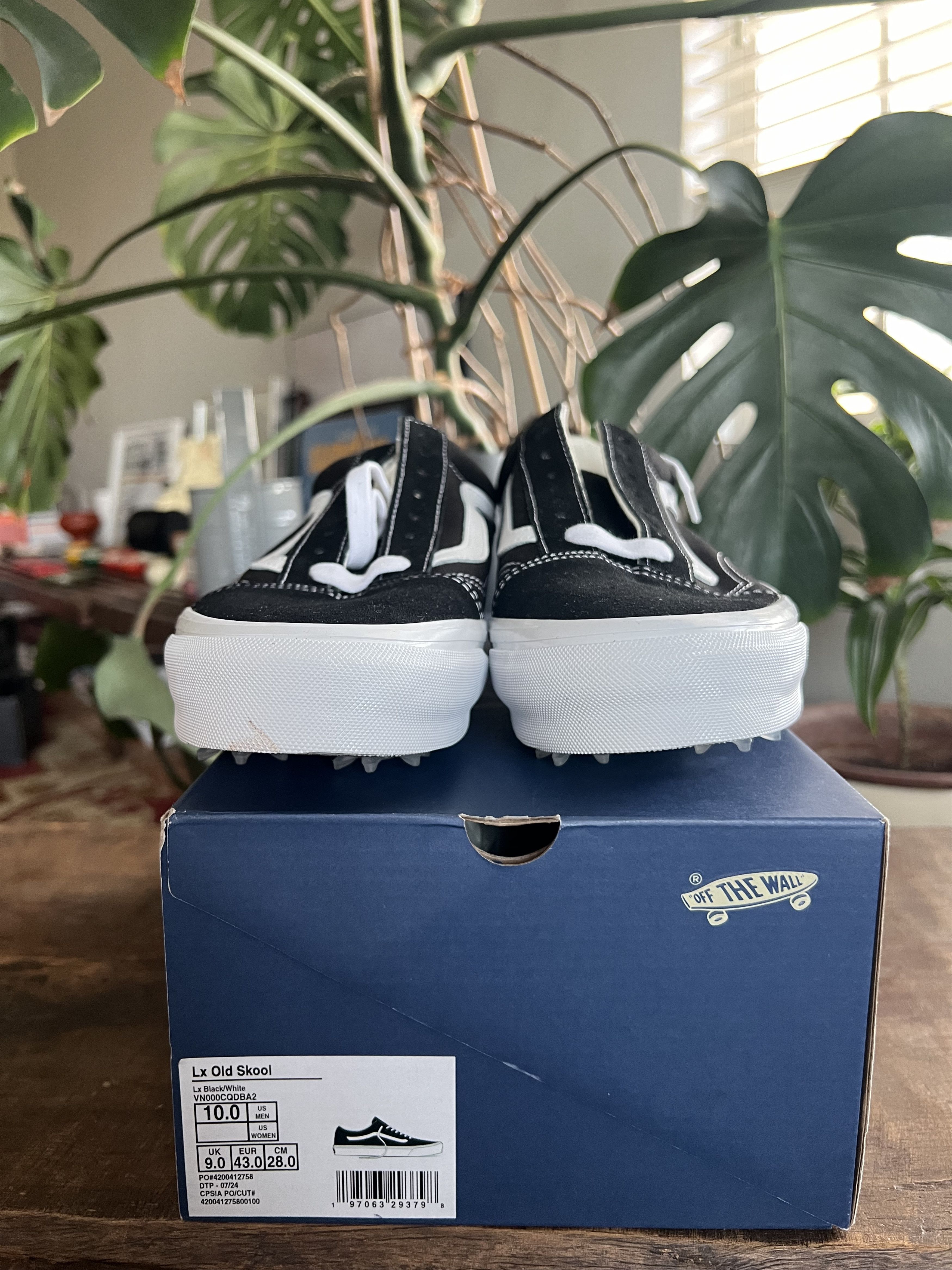 Vans Vans Old Skool w/ Golf Spikes Size US 10 / EU 43 - 2 Thumbnail