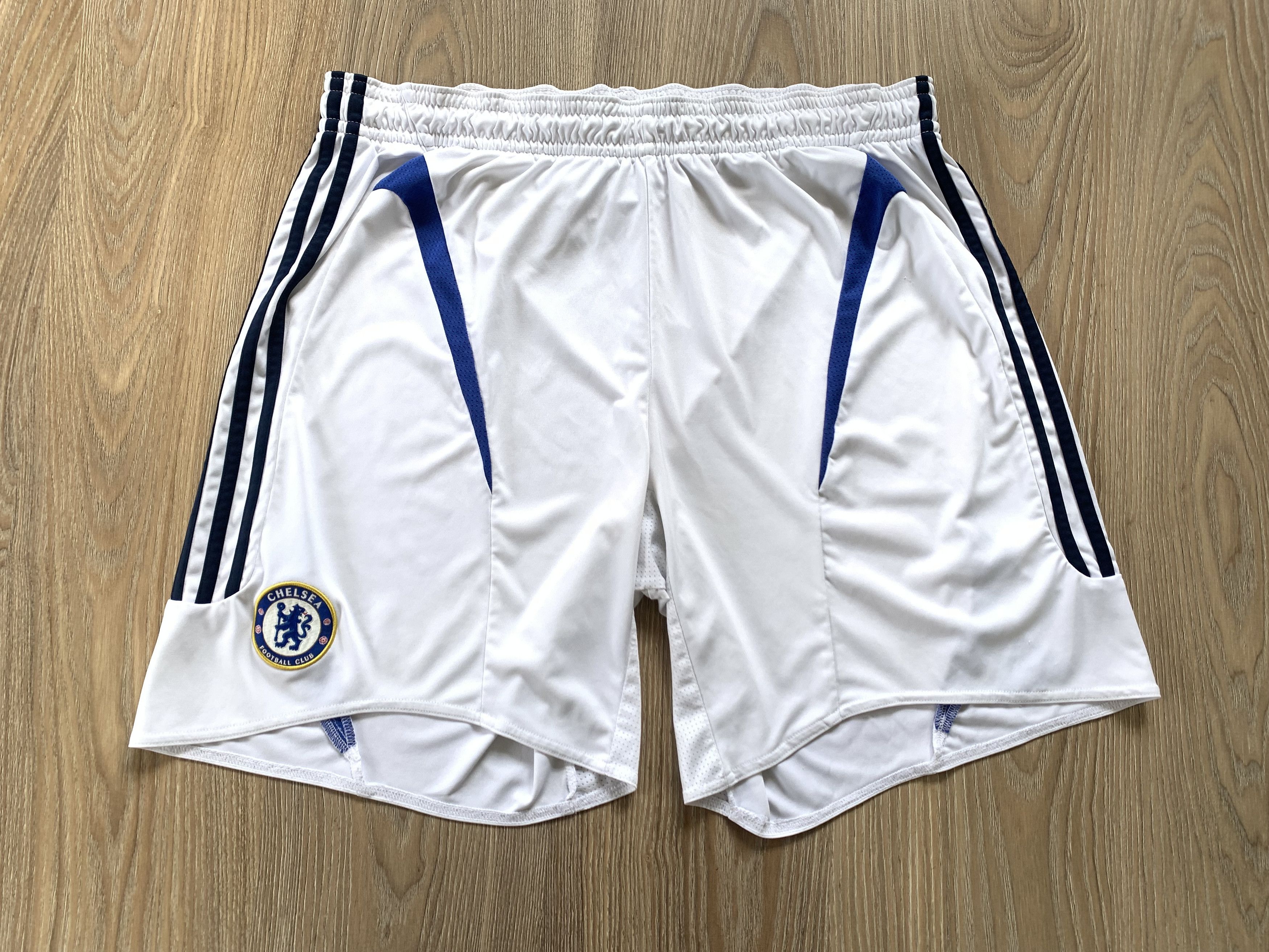 Adidas Adidas Chelsea White Football Soccer Training Shorts 2007 Size US 42 / EU 58 - 2 Thumbnail