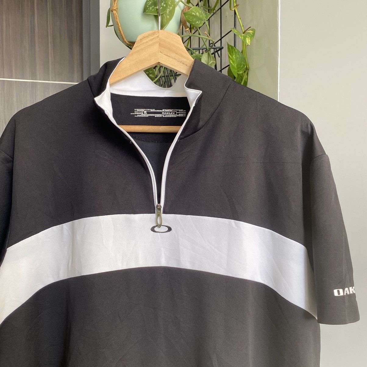 Oakley Vintage Oakley Embroidered Logo Half Zip ERD GRUNGE JERSEY Size US XL / EU 56 / 4 - 7 Thumbnail