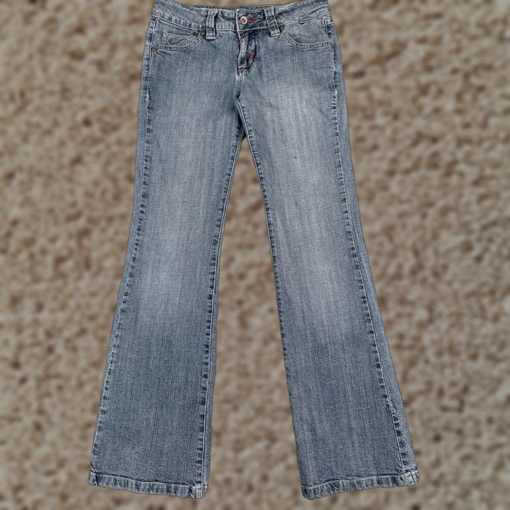 C'est Toi Juniors Jeans Flared Blue Denim 28x31 Low Rise 5-Pocket Cotton Blend Womens Jeans Juniors Size 7 - Blue Denim Flared Jeans