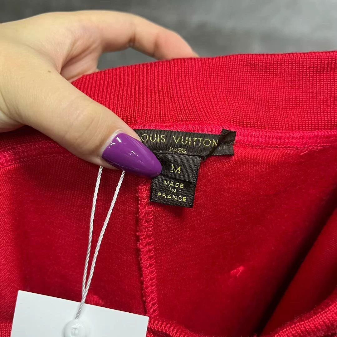 Louis Vuitton louis vuitton red logo casual sweatpants Size US 30 / EU 46 - 5 Thumbnail