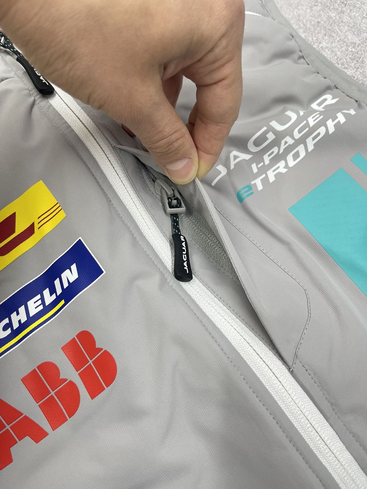 Formula 1 Racing Jaguar I Pace Etrophy Vest Grey Michelin F1 Size US S / EU 44-46 / 1 - 12 Thumbnail