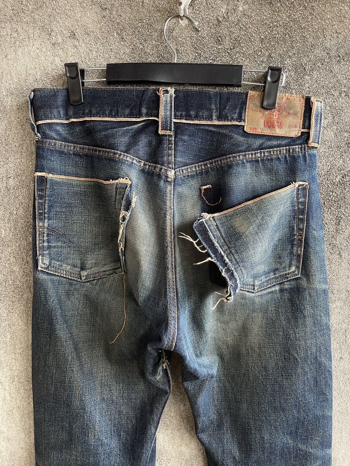 Nepenthes VINTAGE90s🔥HOGGS NEPENTHES NEEDLES🔥Thrashed Selvedge Jeans Size US 32 / EU 48 - 6 Thumbnail