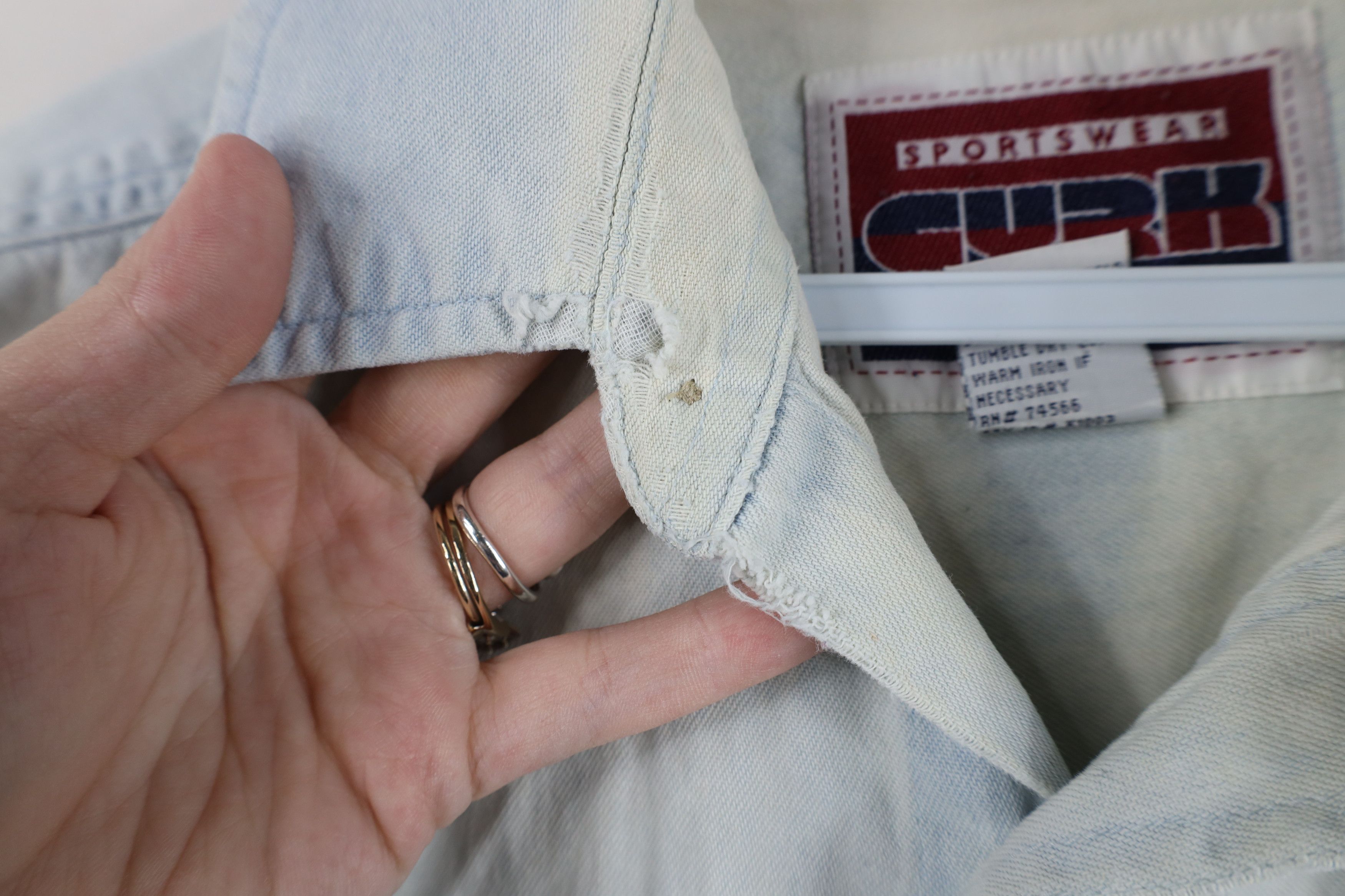 Vintage Vintage 90s Streetwear Double Pocket Denim Jean Button Shirt Size US S / EU 44-46 / 1 - 10 Thumbnail