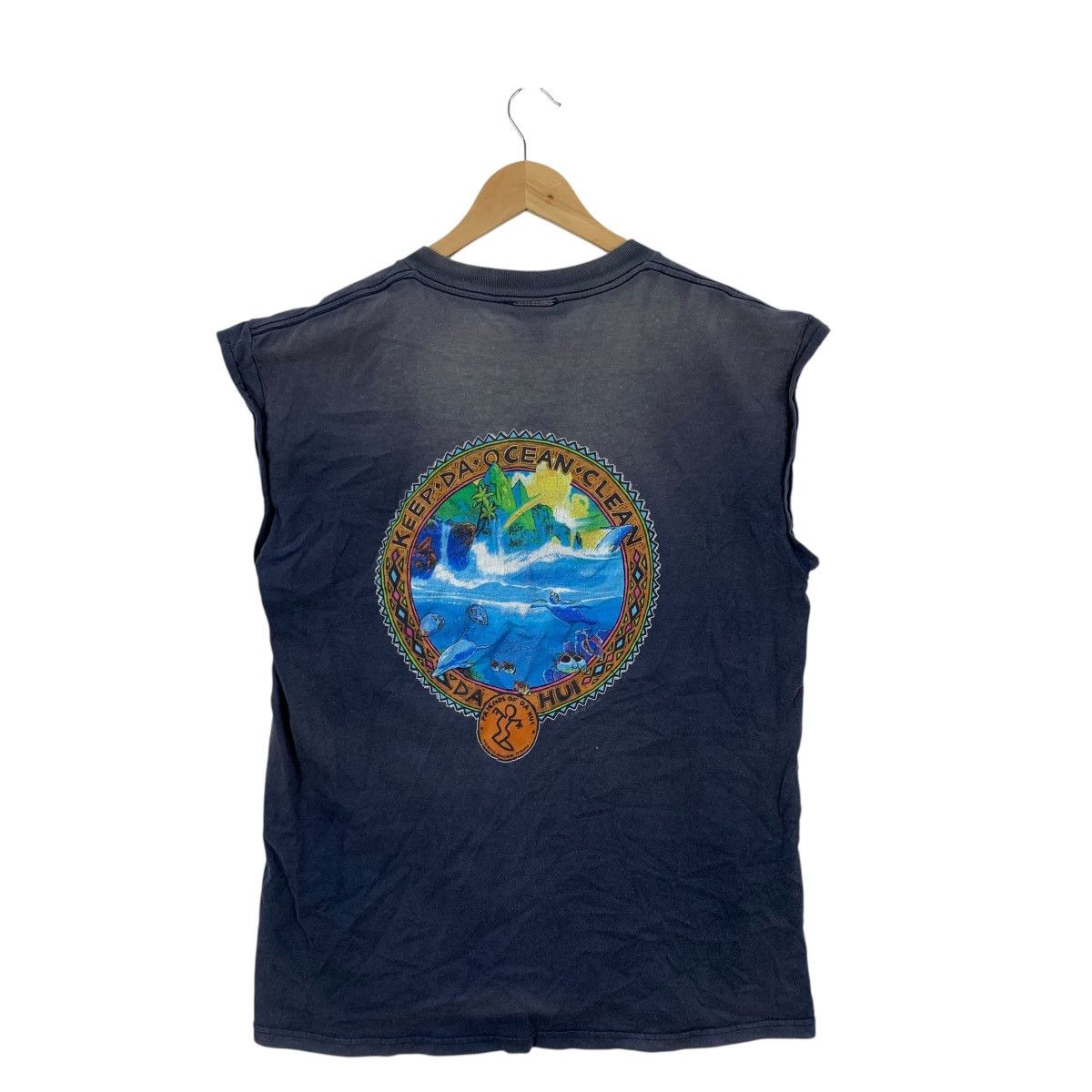 Vintage Vintage FRIENDS Of DA HUI Surf Hawaii Ocean Beach Tshirt Size US M / EU 48-50 / 2 - 1 Thumbnail