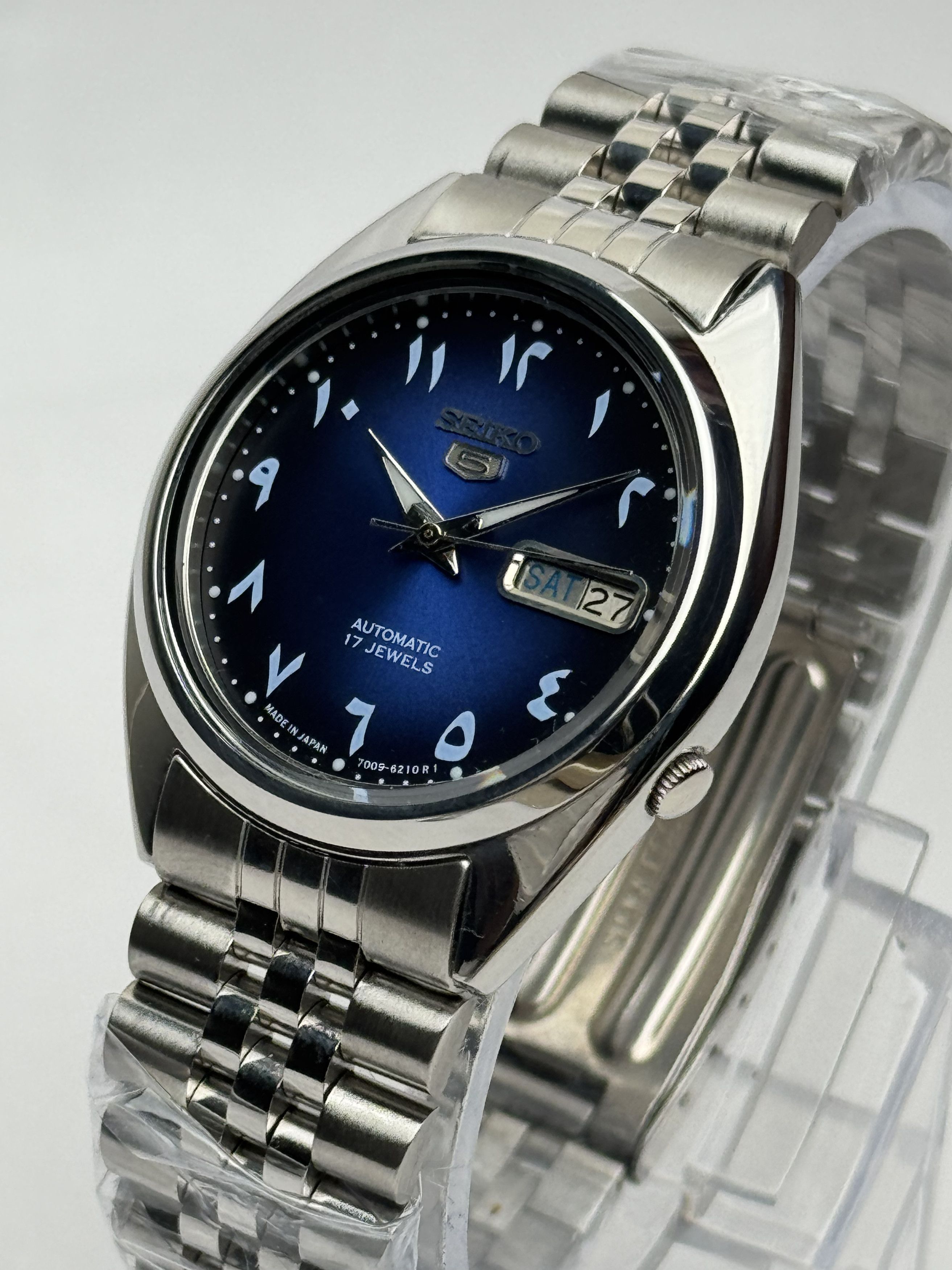Seiko Seiko 5 Automatic Arabic Dial Wrist Watch Day/Date Japan Size 36 - 2 Thumbnail