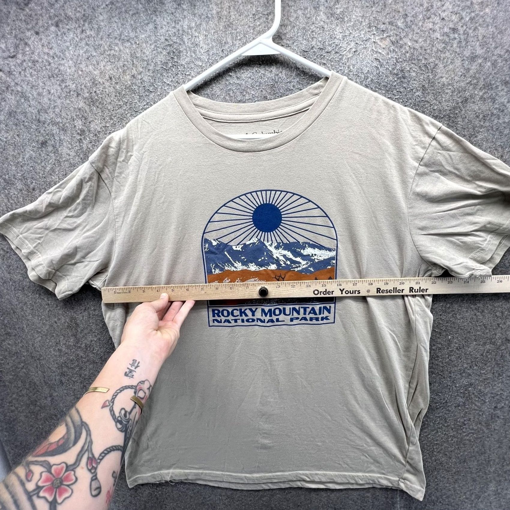 Vintage Columbia Shirt Mens XL Beige Graphic Tee Outdoor Rocky Mountain National Park Size US XL / EU 56 / 4 - 3 Thumbnail