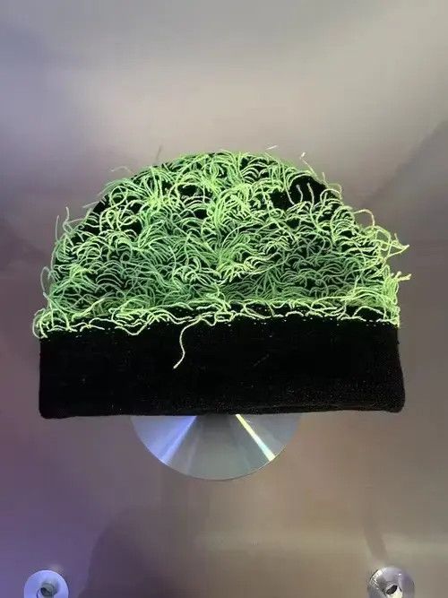VIBE Distressed Knitted Beanie (neon green) Size ONE SIZE - 2 Thumbnail