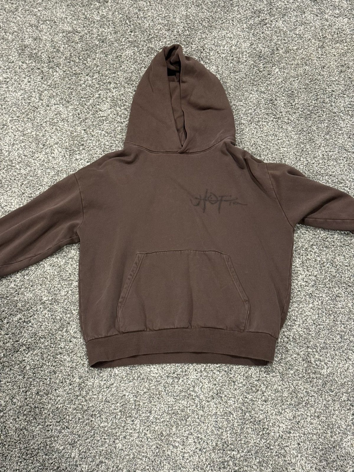 Travis Scott Travis Scott Brown Utopia A2 box set size L Size US L / EU 52-54 / 3 - 1 Thumbnail