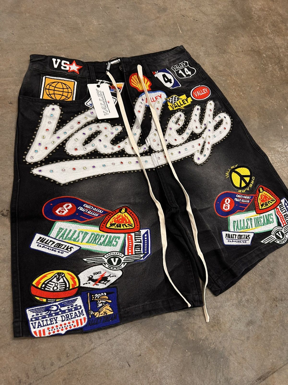 Vale Vale Forever Valley Dreams Black 1980s Jean Shorts Jorts 40 Size US 40 / EU 56 - 2 Thumbnail