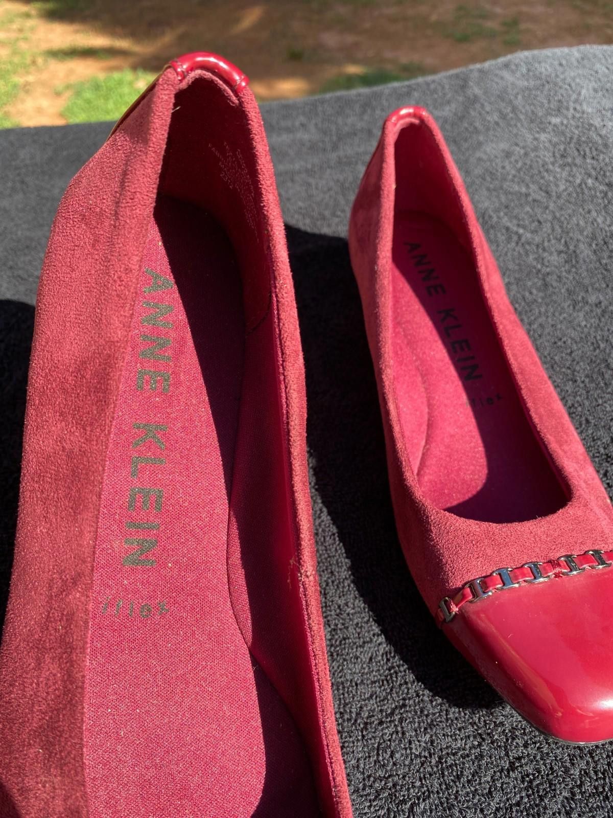 Designer Anne Klein iflex Wedges, w/ Detail at cap toe Size US 8 / IT 38 - 2 Thumbnail