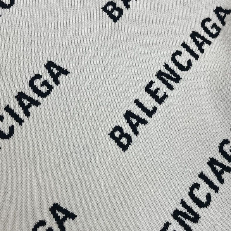 Balenciaga Baenciaga beige bullet screen long sweater-2506 Size US XS / EU 42 / 0 - 7 Thumbnail