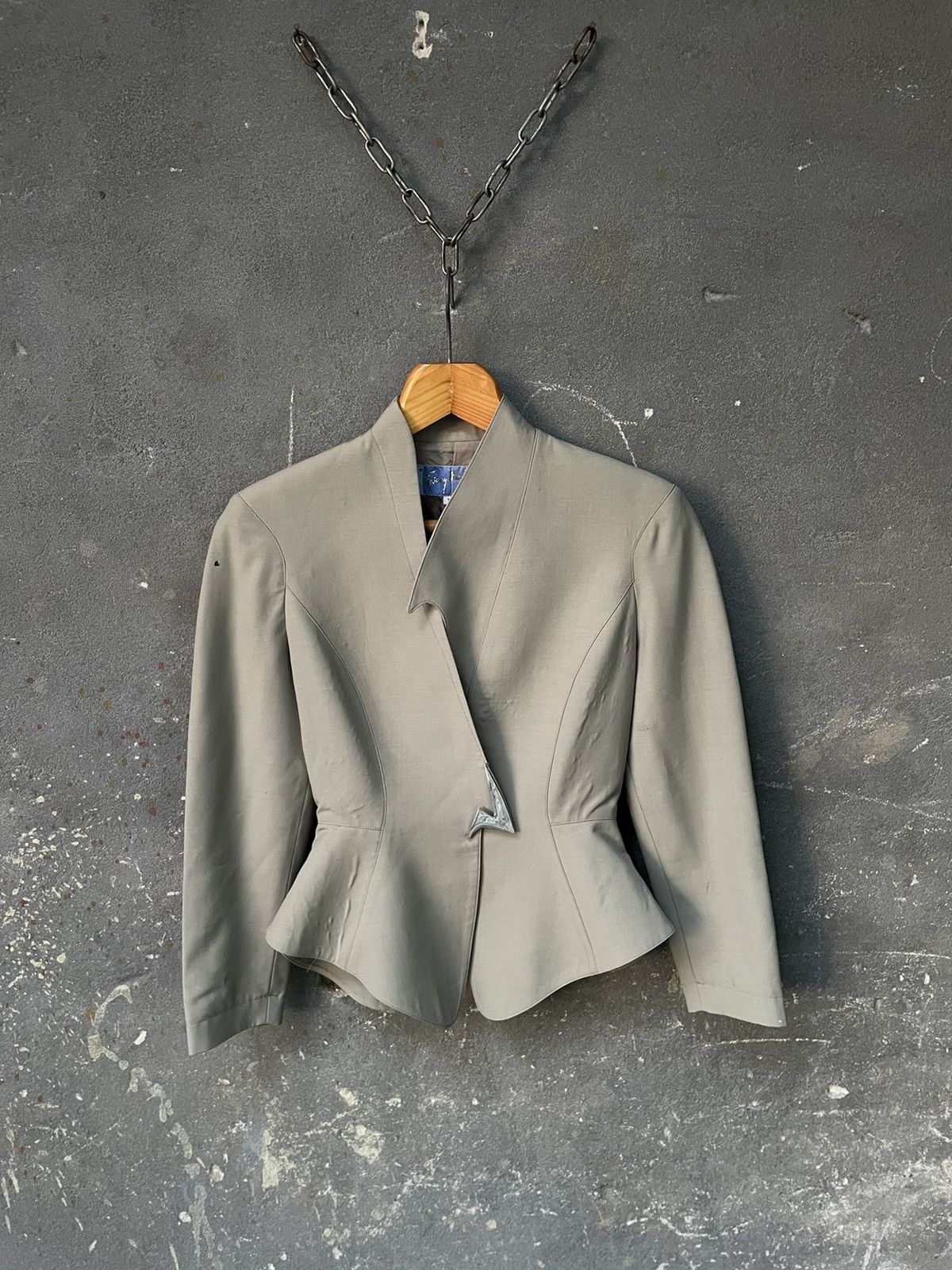 Thierry Mugler Thierry Mugler 80’s Archive Nude Wool Blazel Metal Logo Size XS / US 0-2 / IT 36-38 - 1 Thumbnail