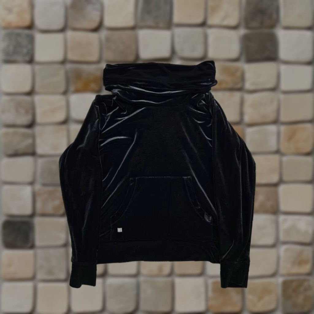 Ralph Lauren Lauren Ralph Lauren Velvet Sweatshirt Womens Petite Medium Black Kangaroo Pocket - Pullover, Regular Fit, Velvet, 40 in Chest, PM, 3/4 Sleeve? Size M / US 6-8 / IT 42-44 - 1 Thumbnail