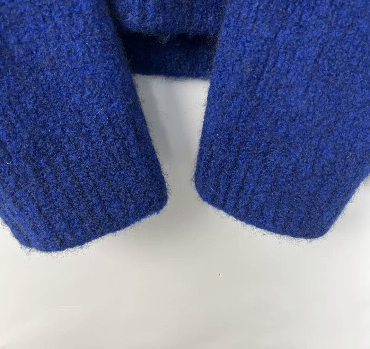 Louis Vuitton Louis Vuitton LV Blue Embroidered Logo Teddy Sweater2412- Size XXL / US 16-18 / IT 52-54 - 6 Thumbnail