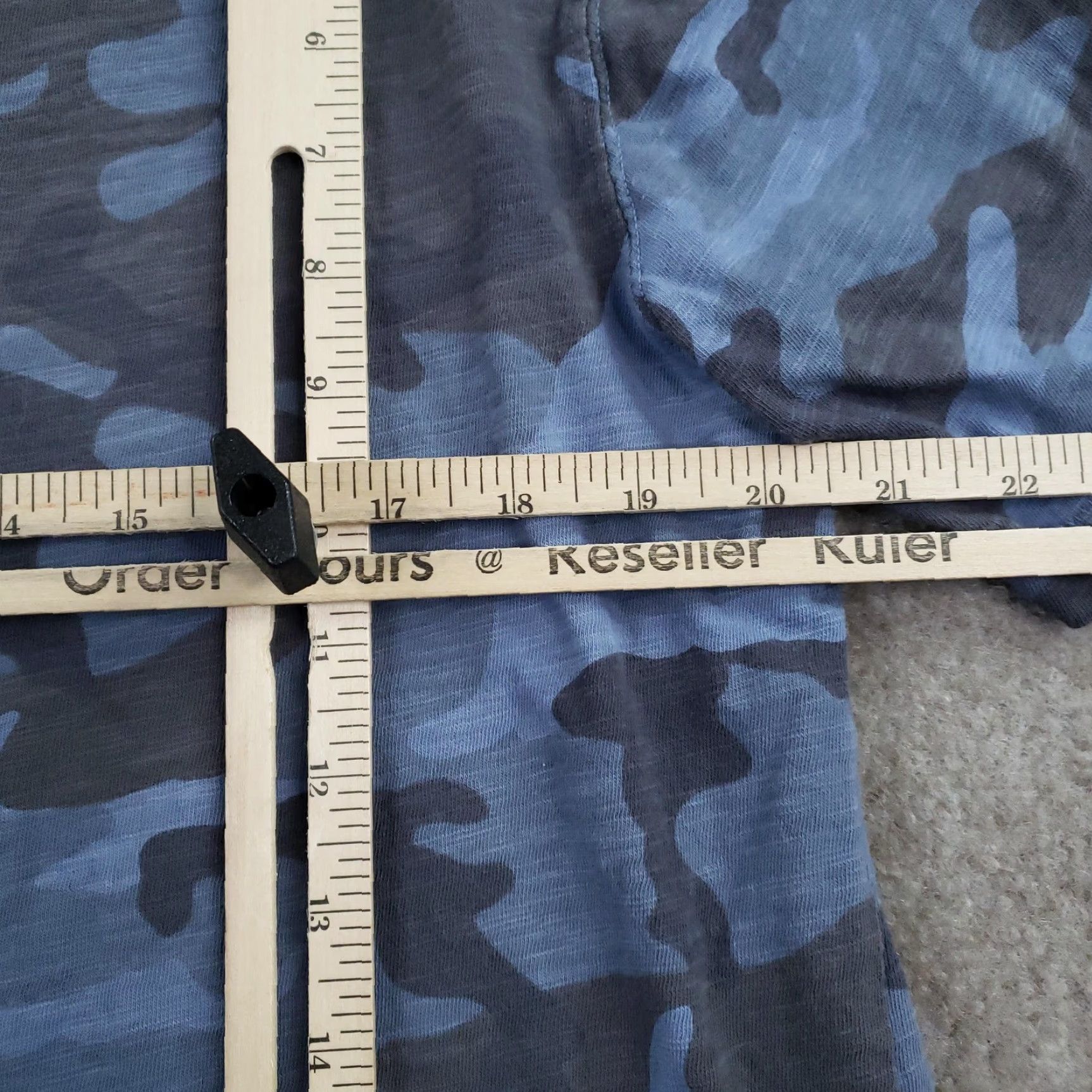 American Eagle Outfitters VINTAGE American Eagle Outfitters Shirt Mens Medium Blue Camo Camouflage Short Sleeve Crew Neck Standard Fit All Seasons Cotton T-Shirt Mens Womens? Size US M / EU 48-50 / 2 - 3 Thumbnail