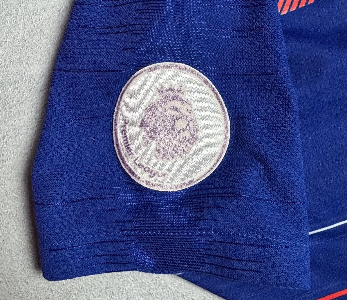 Chelsea Soccer Chelsea 2018 2019 Home Shirt Soccer Jersey Nike #10 Hazard Size US XS / EU 42 / 0 - 13 Thumbnail