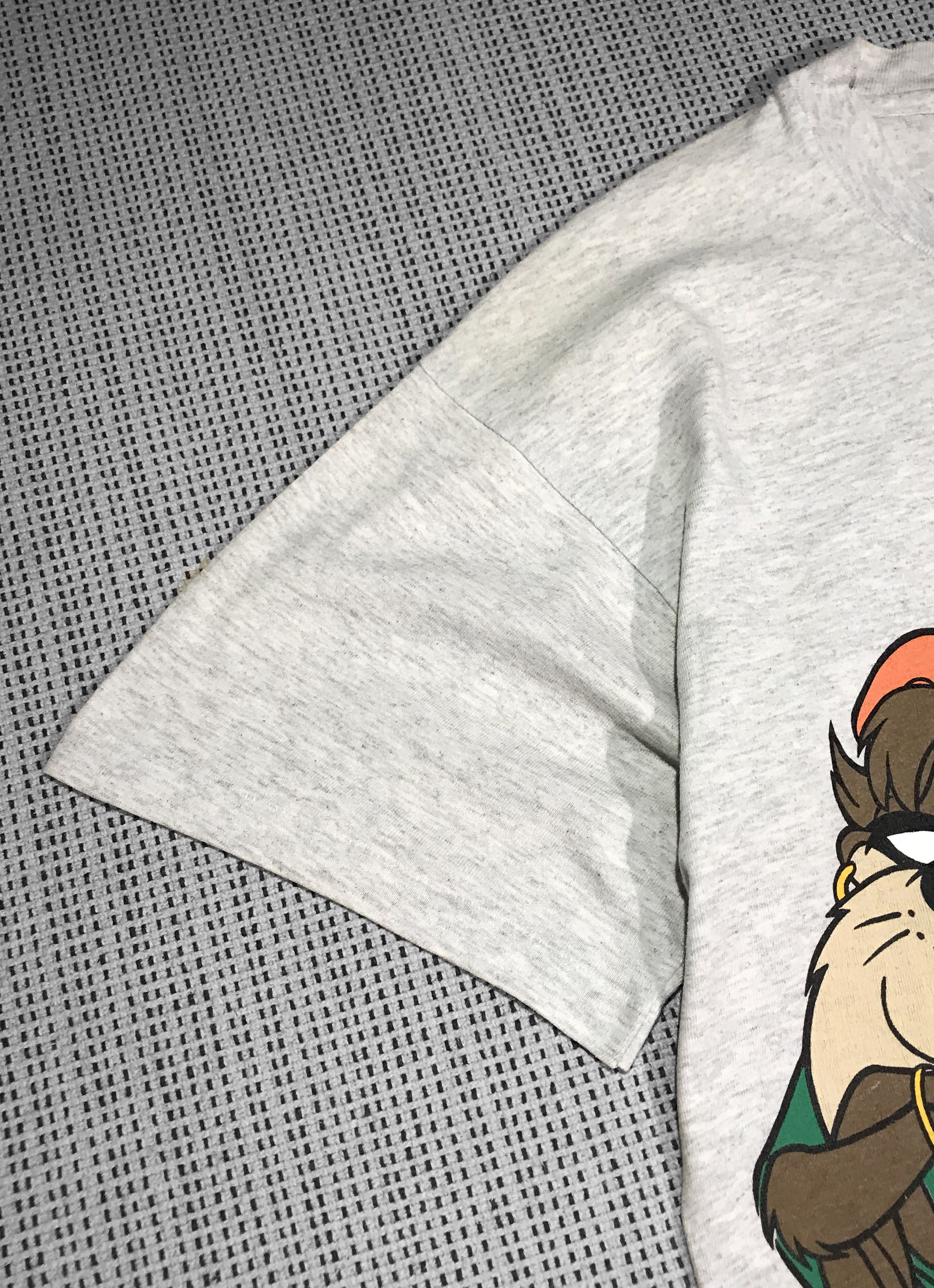 Anvil × Vintage × Warner Bros Vintage 93' Warner Bros Basketball AOP T-Shirt (L) Size US L / EU 52-54 / 3 - 5 Thumbnail