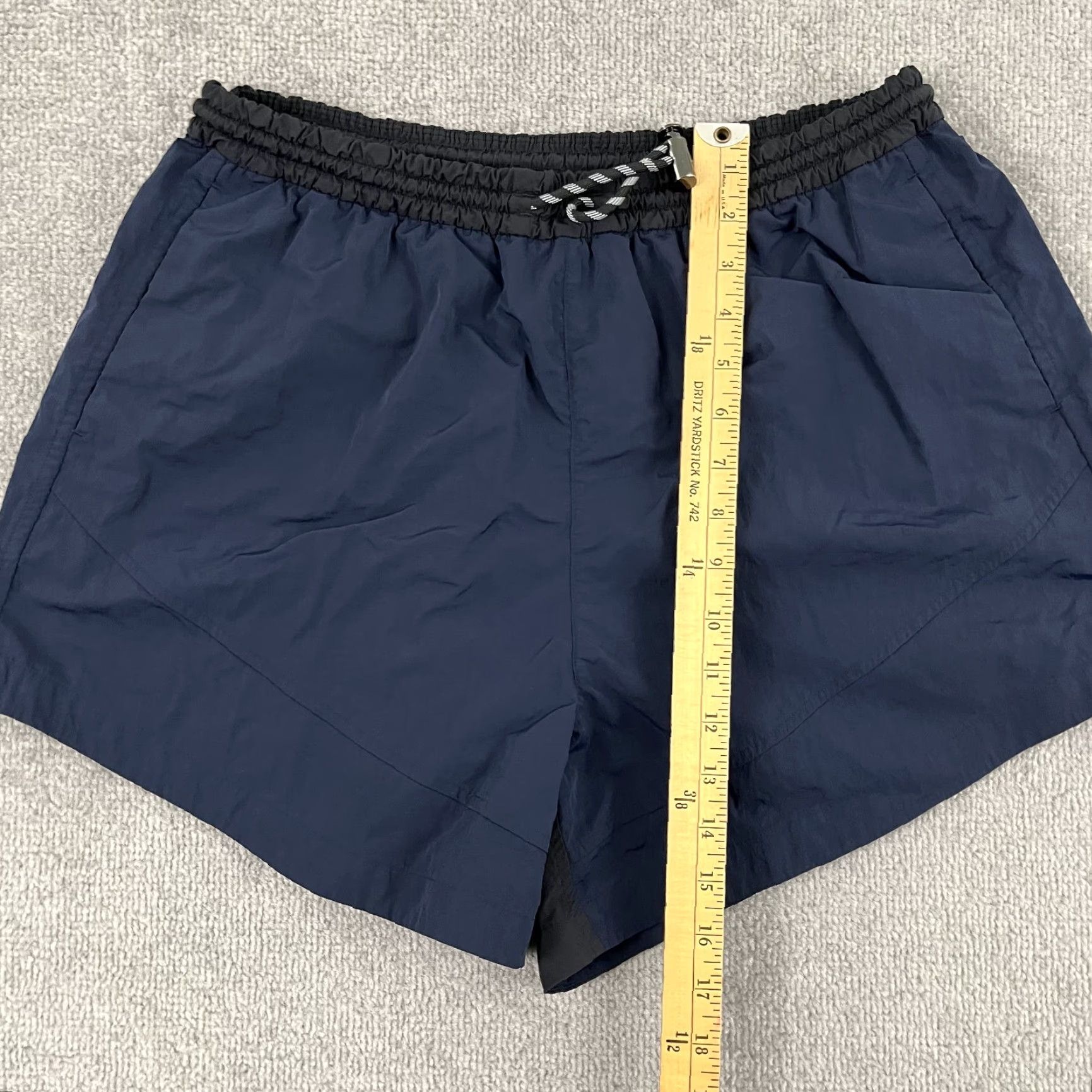 Lululemon Lululemon Evergreen Shorts Womens Size 8 Activewear Casual Water Repellent Nylon Windproof 4.5" Size 30" / US 8 / IT 44 - 5 Thumbnail