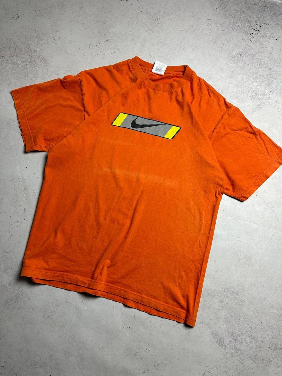 Nike Vintage Nike Swoosh Boxy T-shirt Y2K L Size US L / EU 52-54 / 3 - 2 Thumbnail