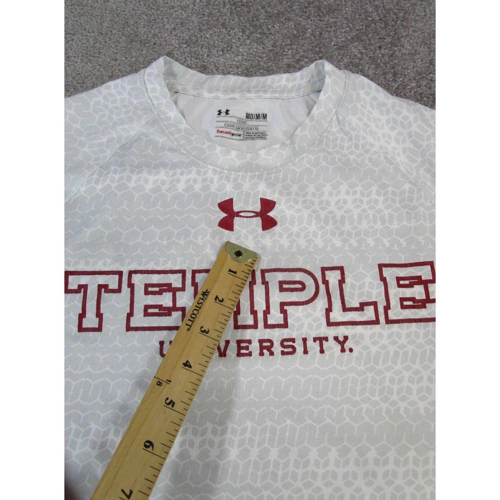 Under Armour VINTAGE Under Armour Shirt Mens Medium White HeatGear Logo Short Sleeve Crew Neck Pullover Activewear Cross Training 90s Mens Size US M / EU 48-50 / 2 - 4 Thumbnail
