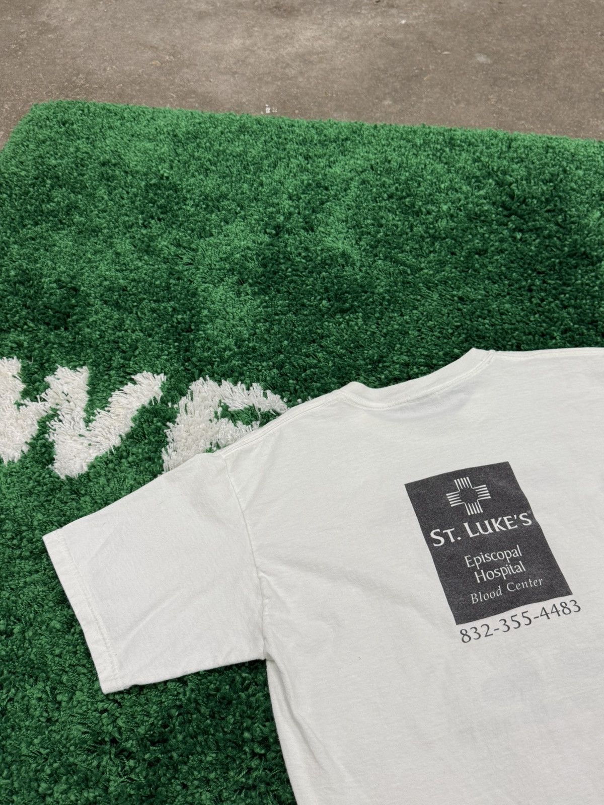 Gildan × Vintage Vintage Cartoon Cow Tee White Large Santa Large Size US L / EU 52-54 / 3 - 9 Thumbnail