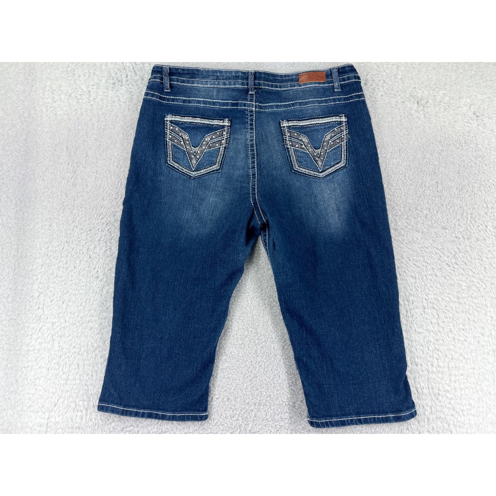 Vintage VIGOSS Jeans Women 10 Blue Denim Capri Embroidered Bling Cotton Stretch Capri Jeans Women 10 Blue Denim Capri Embroidered Bling Cotton Stretch Mens? Size 32" / US 10 / IT 46 - 2 Thumbnail