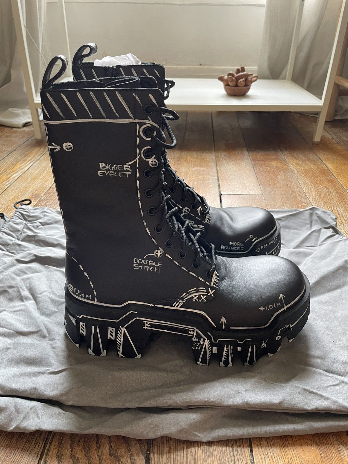 靴 Balenciaga Bulldozer lace up boots 42 Men's Bulldozer Lace-up Boot in Black | Balenciaga US