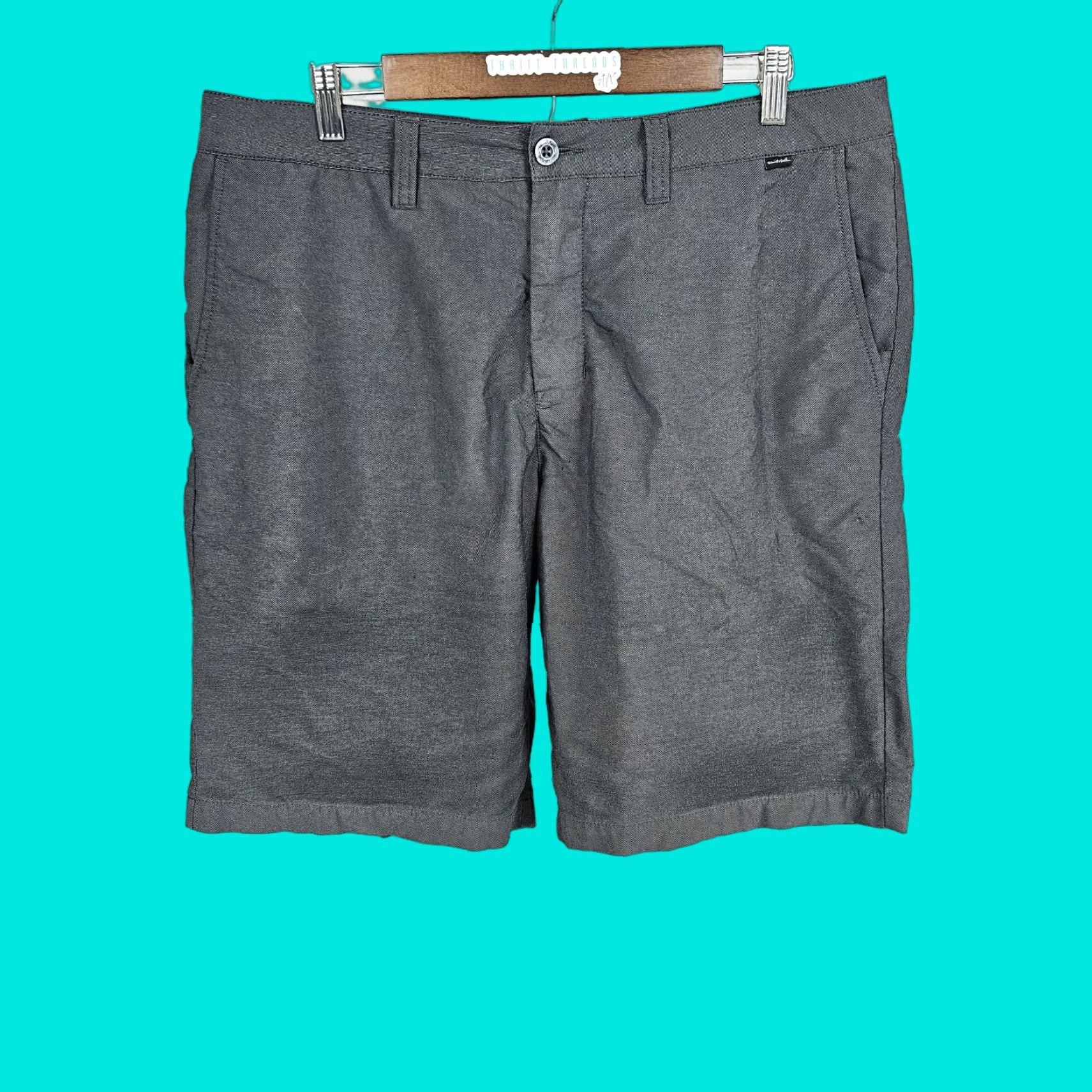 TravisMathew Travis Mathew Grey Casual Lightweight Stretch Golf Shorts 36 Men Adult 36 Inseam 10.5 Size US 36 / EU 52 - 1 Thumbnail