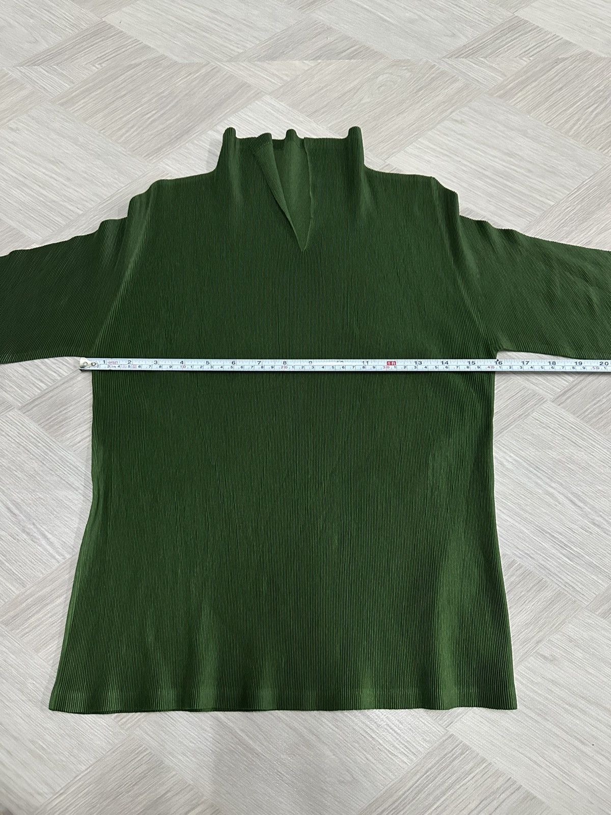 Pleats Please Issey Miyake Pleats Please Issey Miyake Forest Green Polo Style Shirt Size US M / EU 48-50 / 2 - 16 Thumbnail