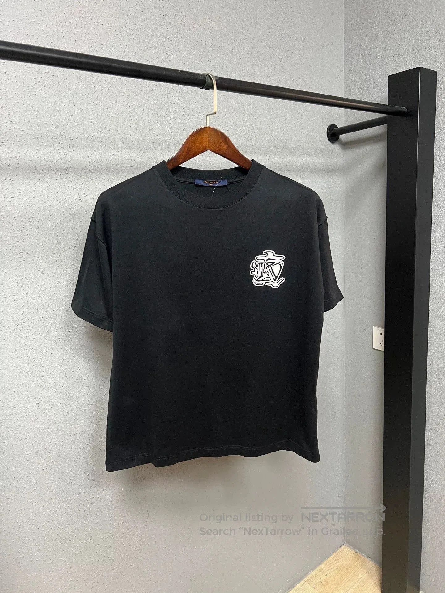 Louis Vuitton Louis Vuitton Short Sleeve Top. Size US S / EU 44-46 / 1 - 1 Thumbnail
