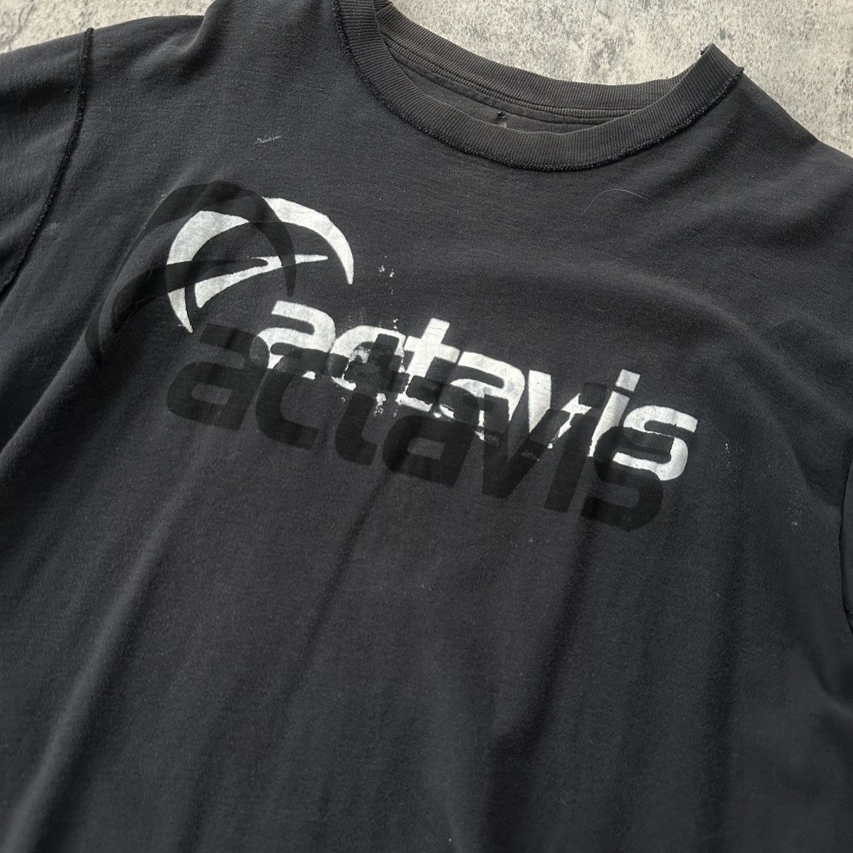 Vintage Vintage ‘Actavis’ Double Screenprint Inside-Out Tee Size US XL / EU 56 / 4 - 2 Thumbnail