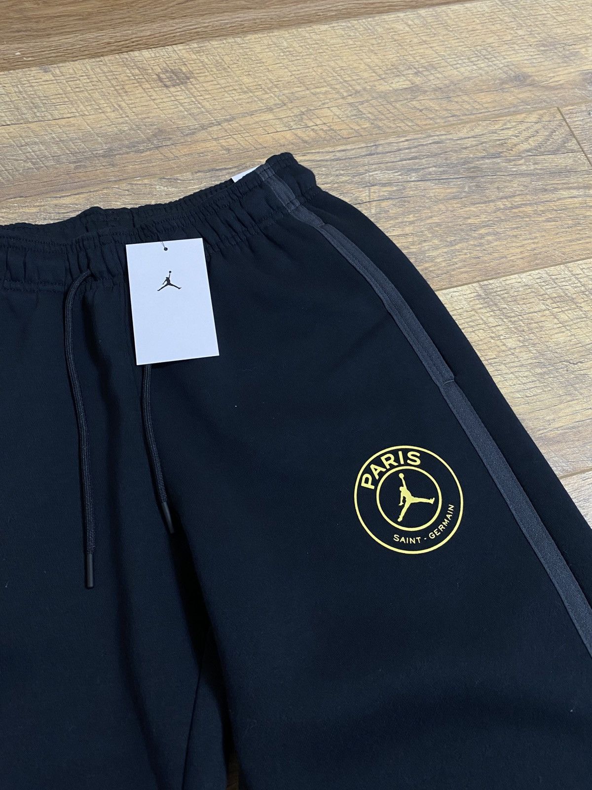 Jordan Brand Jordan x PSG Gold Logo Sweatpants VERY RARE NWT XS Size US 31 - 6 Thumbnail