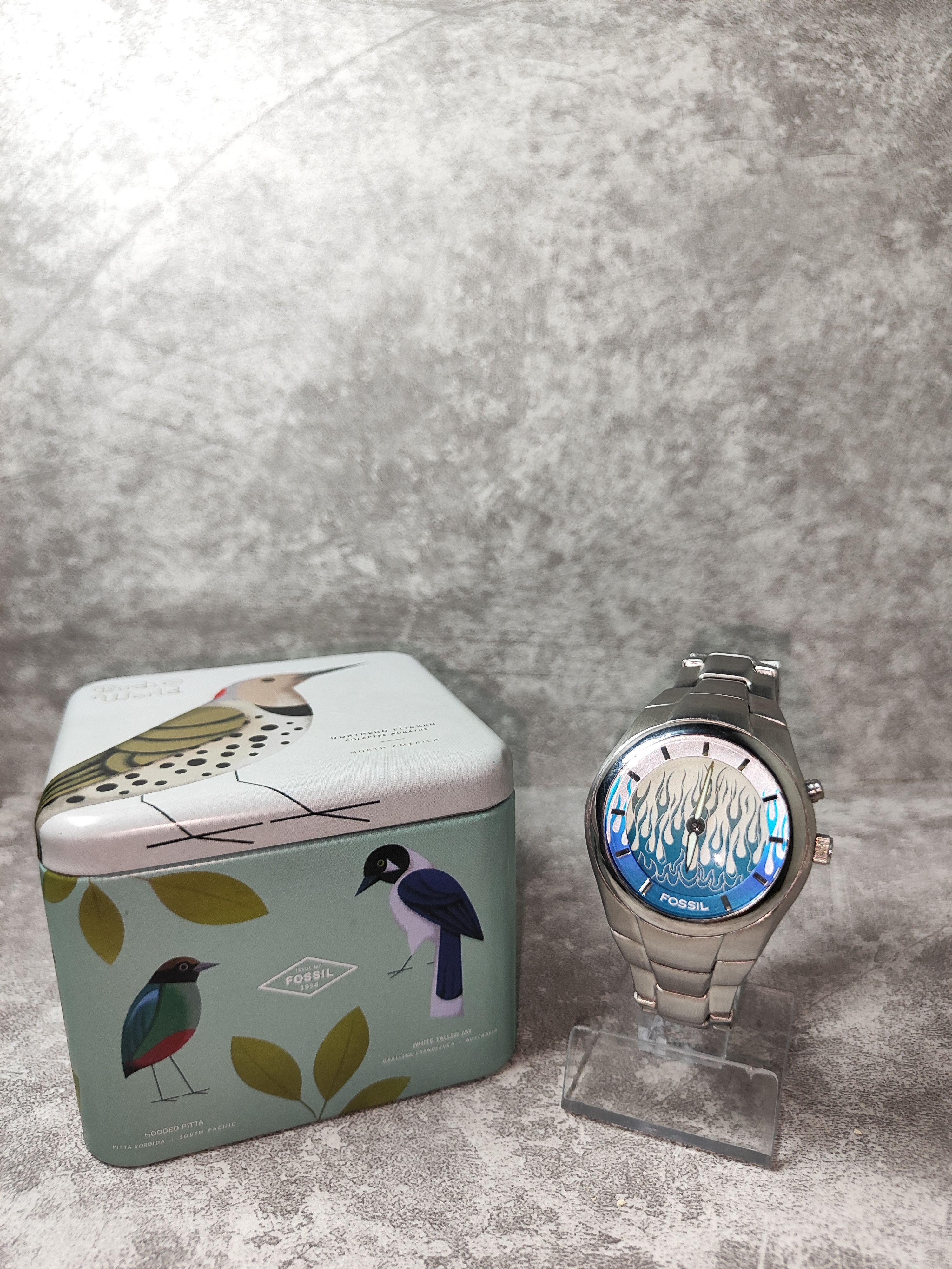 Fossil Big Tic Blue Flame White Dial