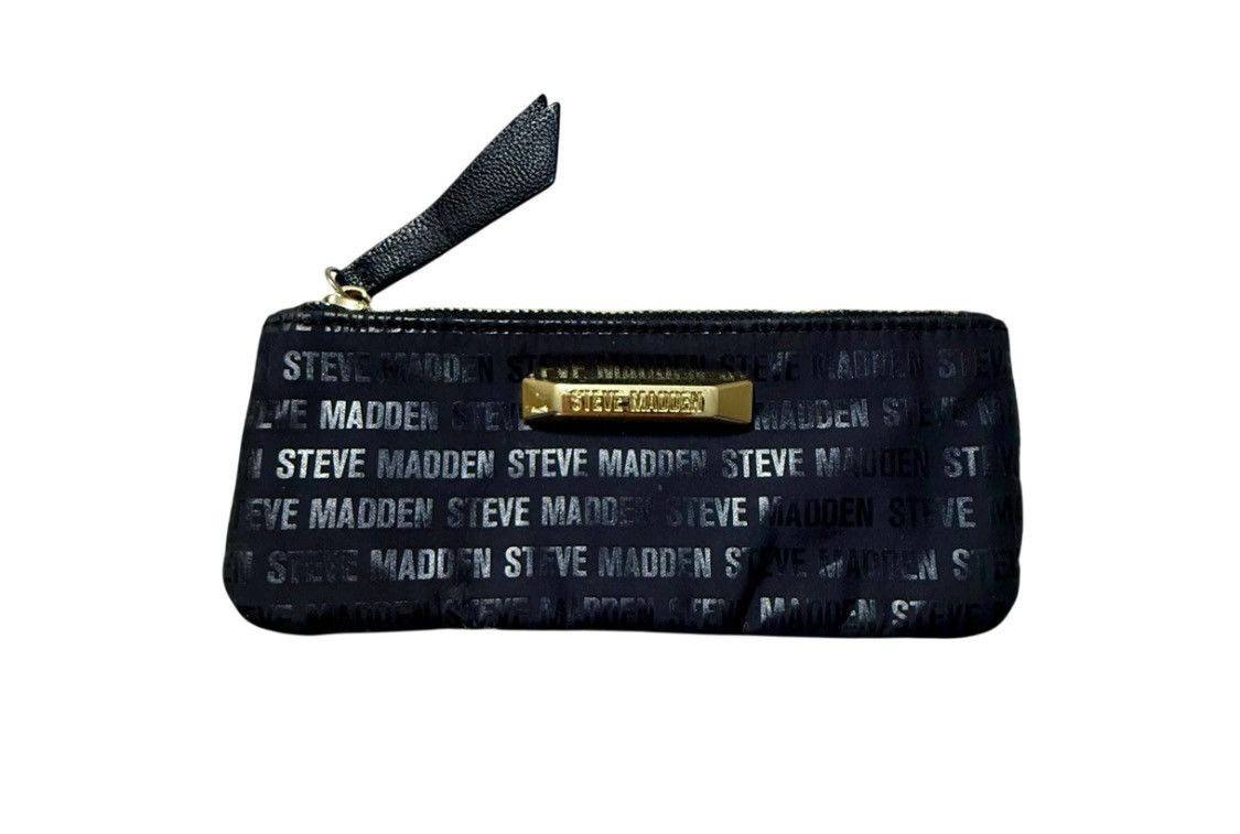 Steve Madden Steve Madden Black Logo Pouch with Gold Hardware Size ONE SIZE - 1 Thumbnail