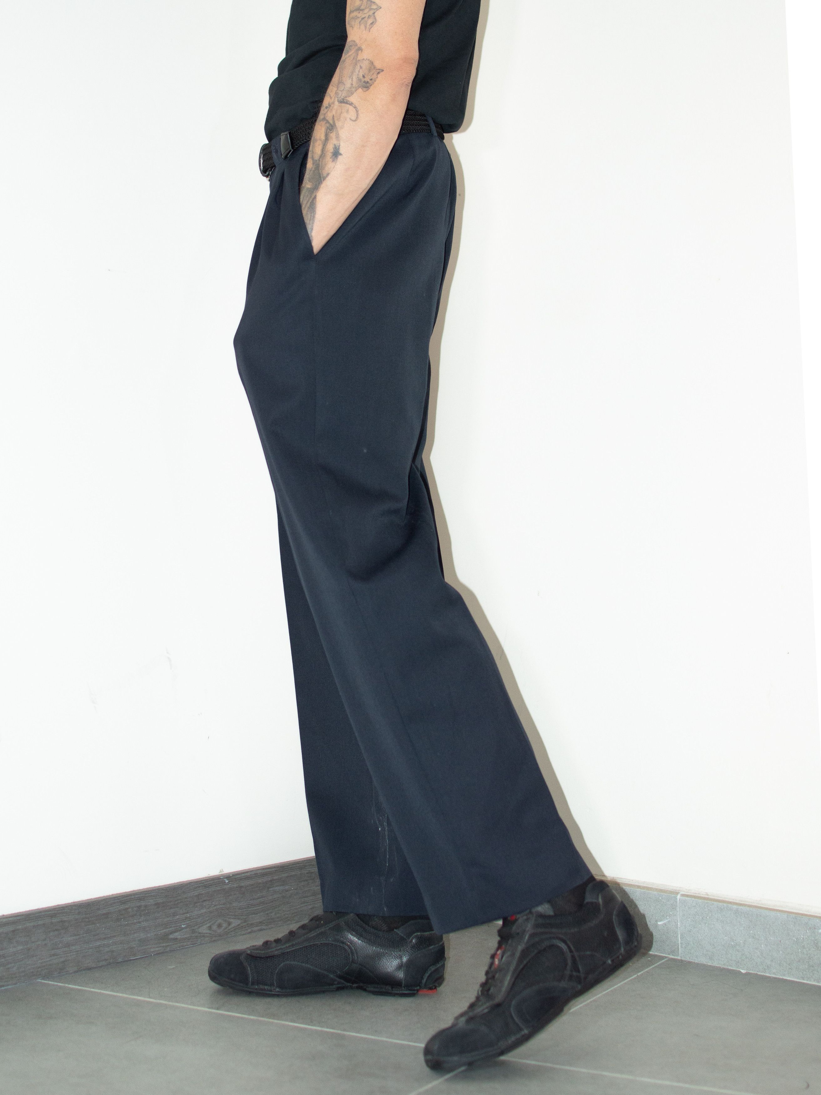 Burberry × Designer × Vintage OG 90s vintage Burberry Navy Wool wide leg Chino Trousers Size US 28 / EU 44 - 2 Thumbnail