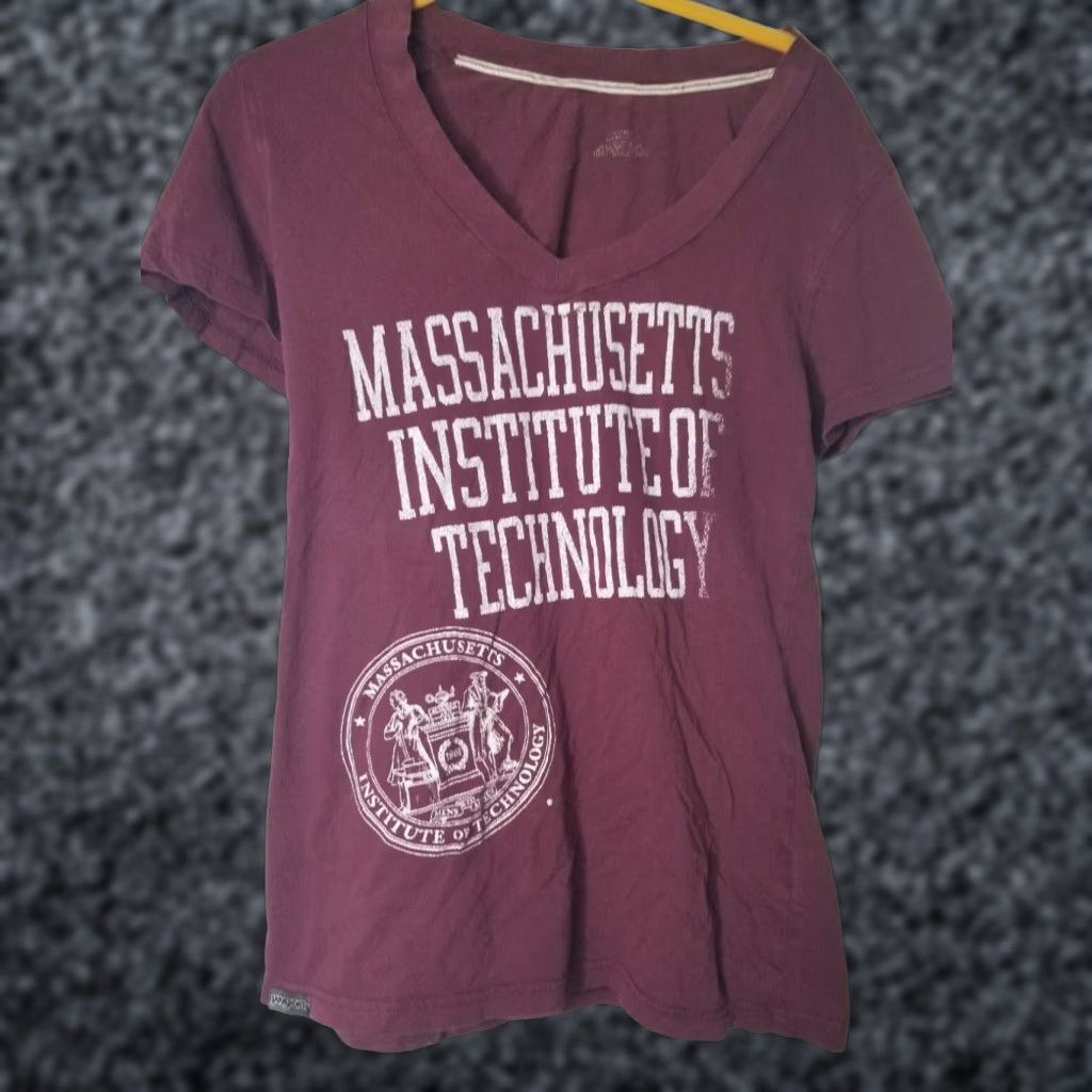 Jansport Retro JanSport MIT Massachusetts Institute Technology V-neck T-Shirt Red M Womens Size M / US 6-8 / IT 42-44 - 1 Thumbnail
