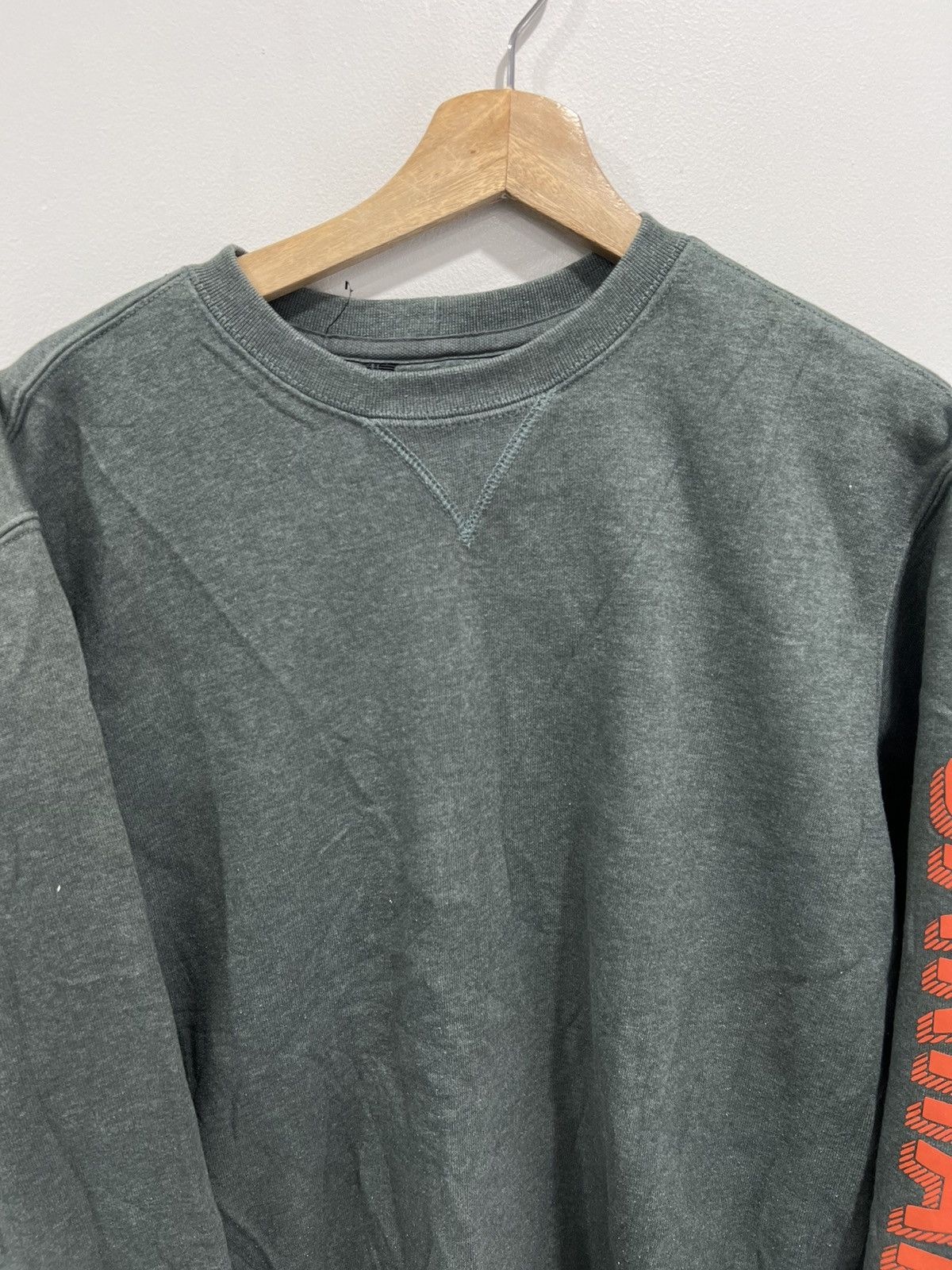 Vintage Vintage Carhartt Y2K Carhartt Sweater Sweatshirt Size US S / EU 44-46 / 1 - 5 Thumbnail