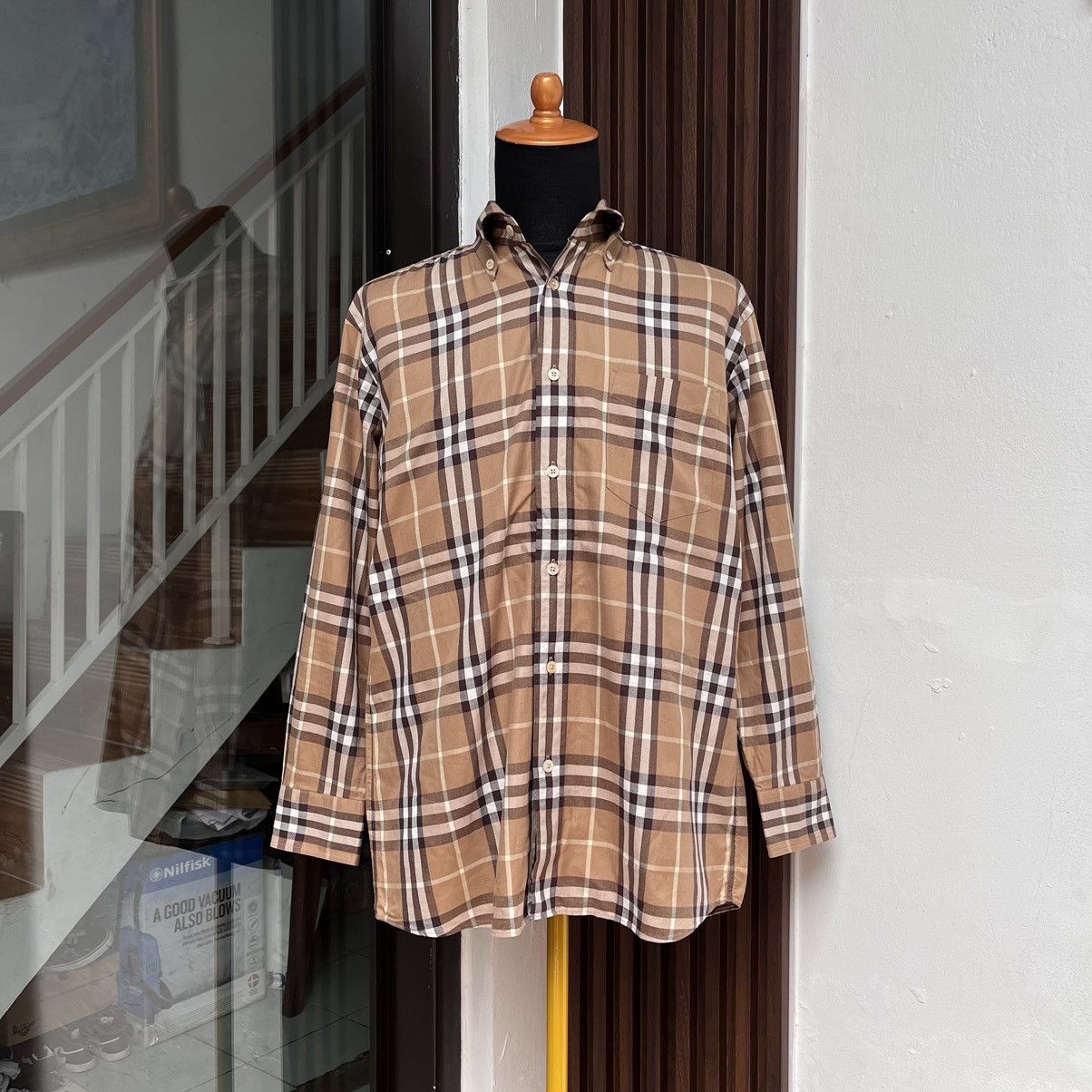 Burberry 2000s BURBERRY OF LONDON Nova Check Button Down Shirt Size US M / EU 48-50 / 2 - 1 Thumbnail