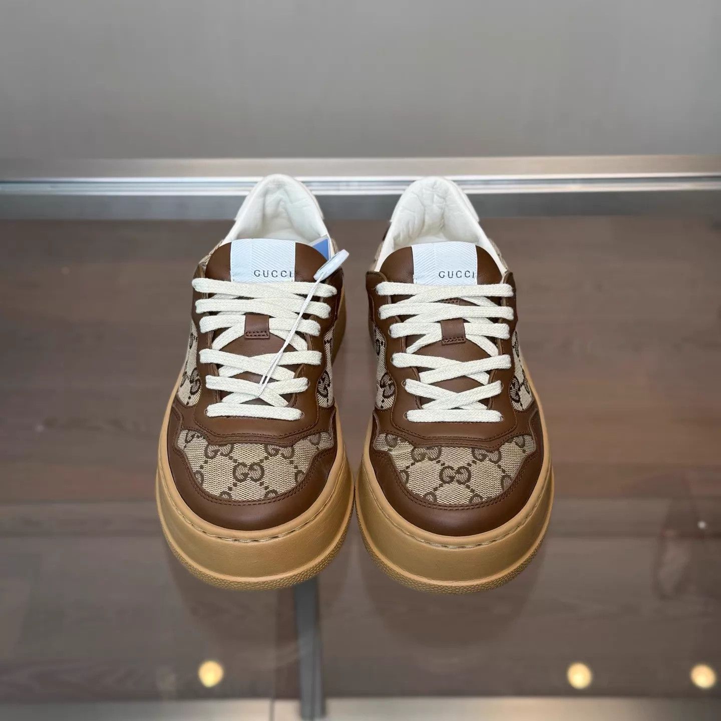 Gucci Gucci White Brown Logo Print Sneaker 99 EU 36.5 Original Box Size US 6 / IT 36 - 2 Thumbnail