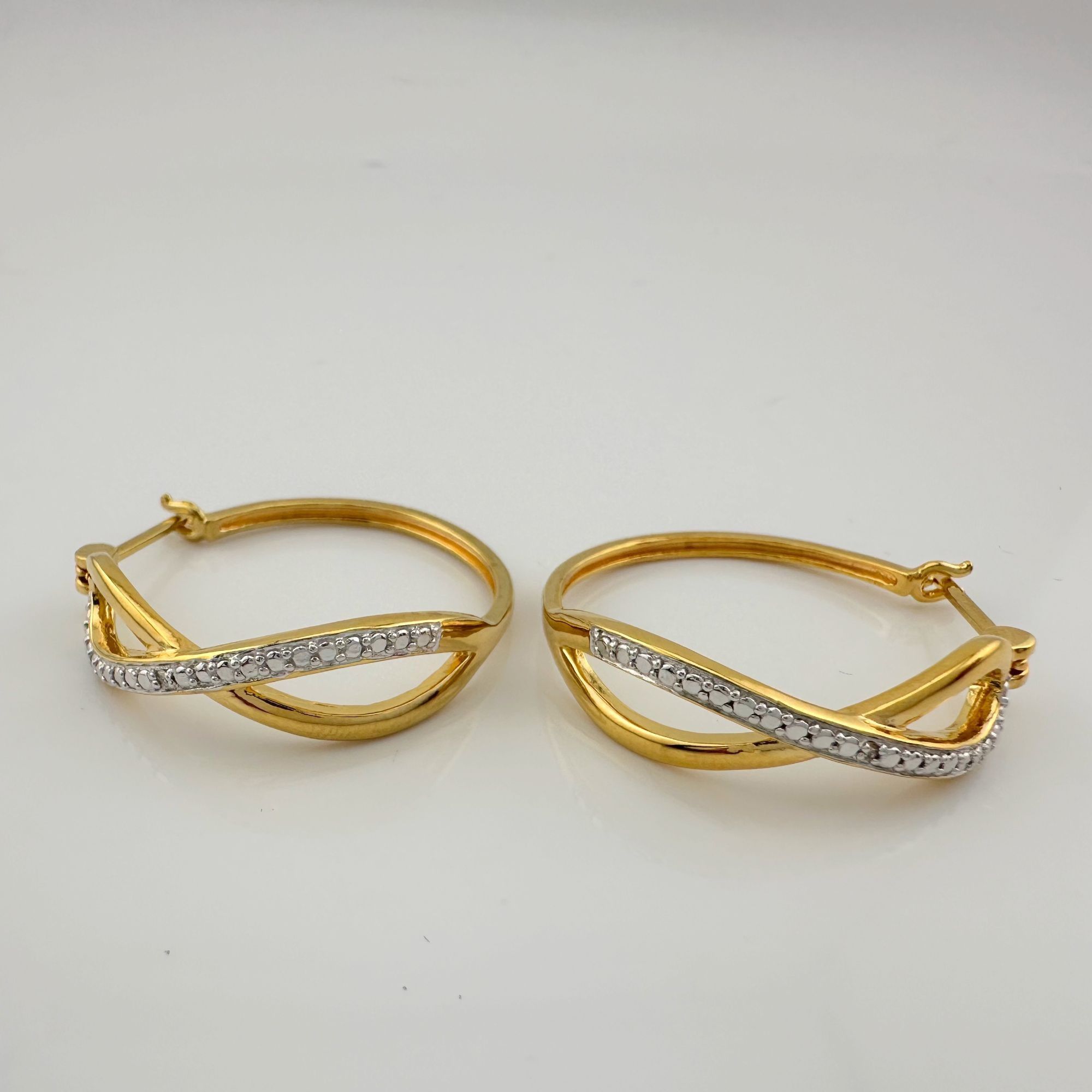Other Beautiful Infinity Hoop Earrings Sterling 14kt Gold Overlay Size ONE SIZE - 17 Thumbnail