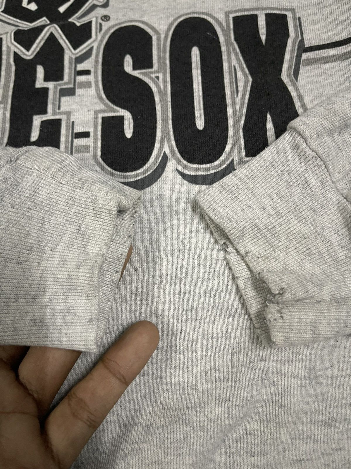 MLB × Vintage 1993 CHICAGO WHITE SOX OFFICIAL FAN CREWNECK Size US L / EU 52-54 / 3 - 8 Thumbnail