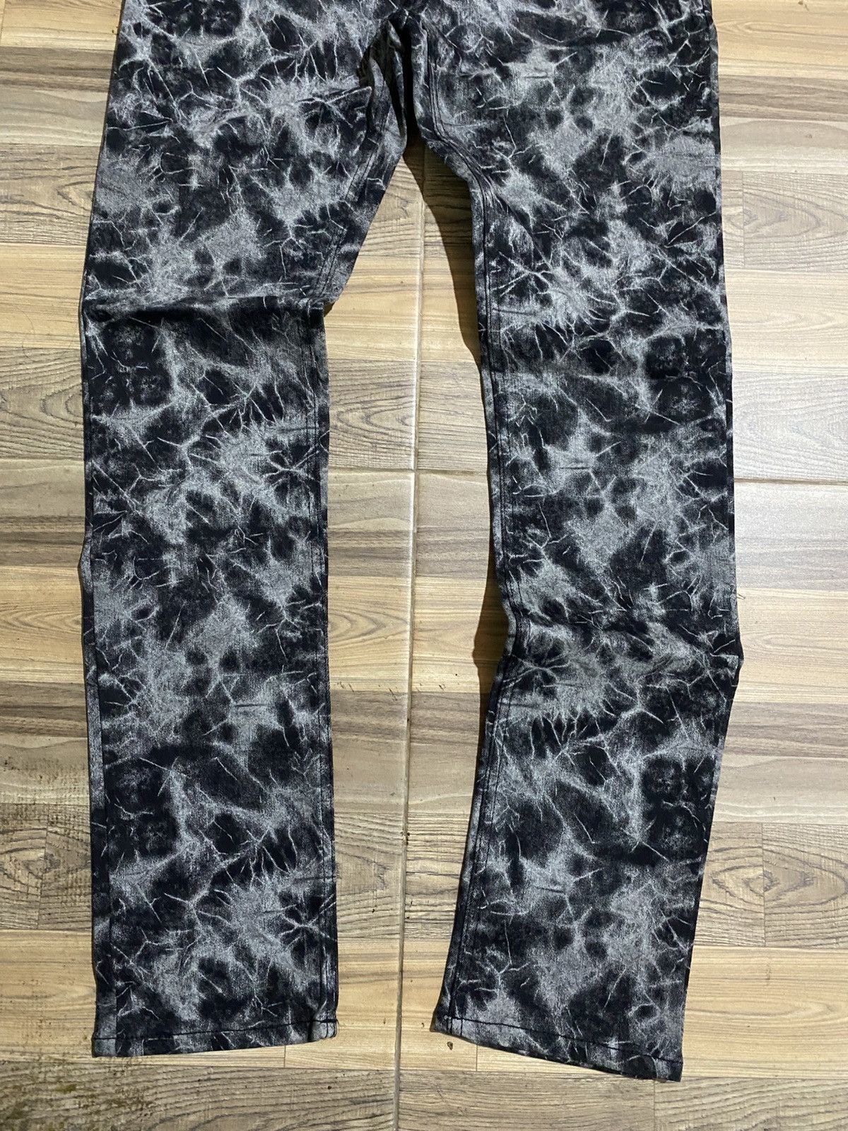 NO ID NO ID SPLATTER STUDDED SKINNY PANTS Size US 30 / EU 46 - 2 Thumbnail
