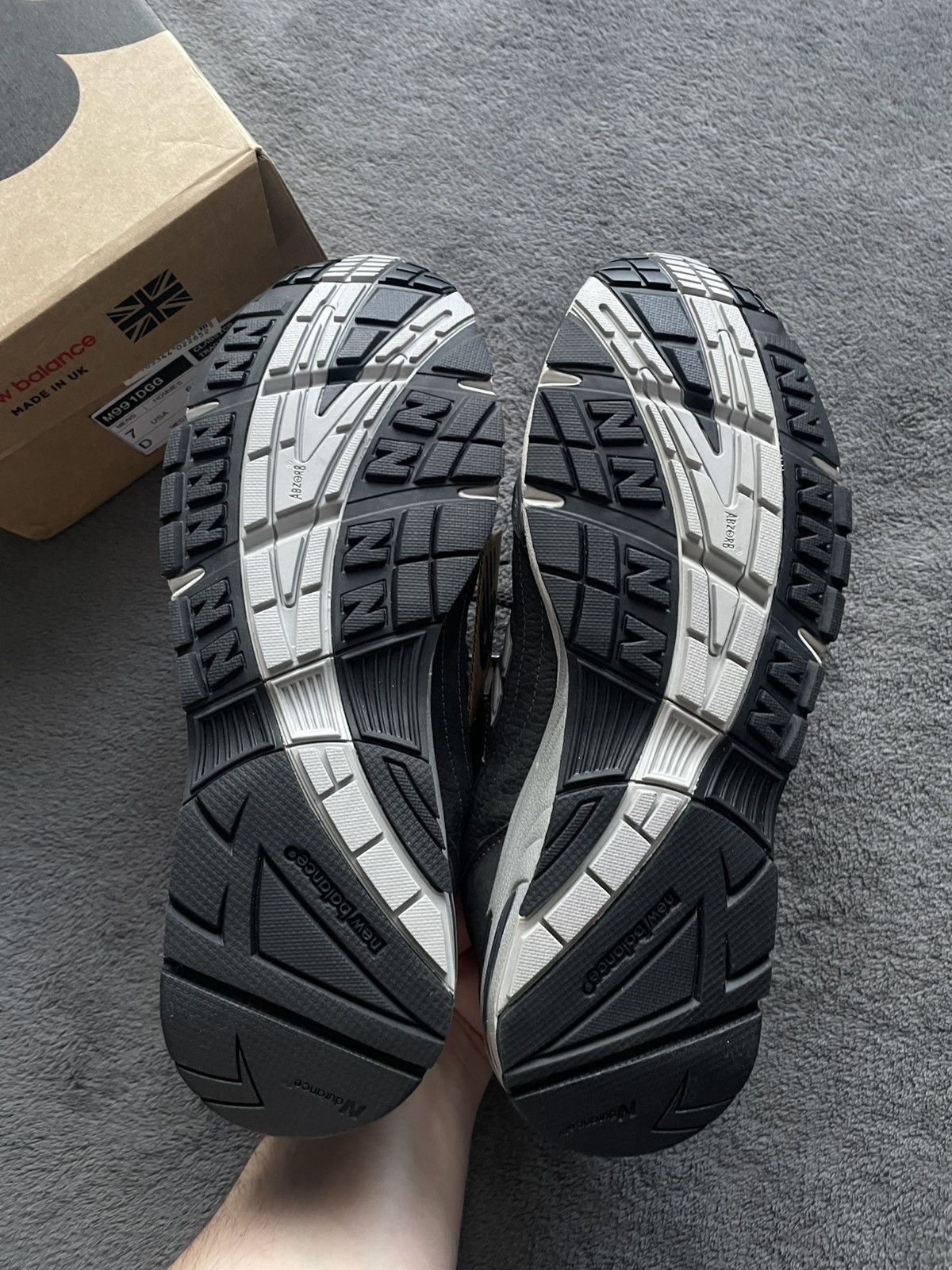 New Balance New Balance 991 MiUK black 7 Size US 7 / EU 40 - 4 Thumbnail